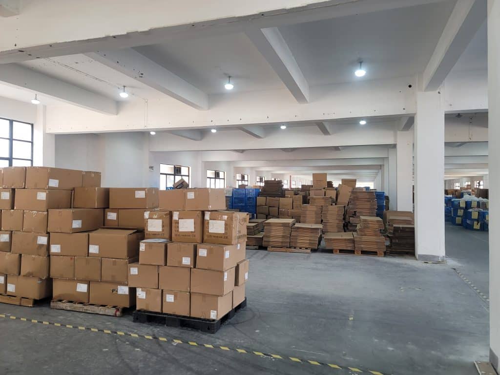 MAES Activewear factory shipping boxes with DDP delivery service to Australia.